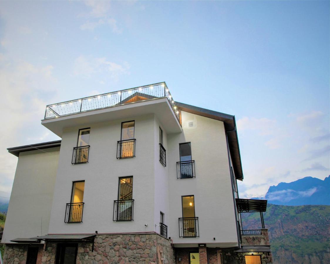 Hotel Geni Kazbegi Экстерьер фото