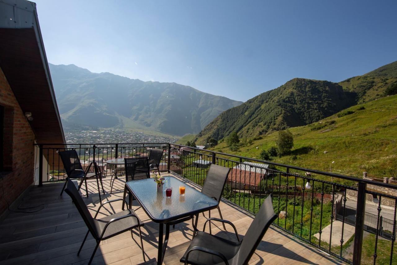 Hotel Geni Kazbegi Экстерьер фото