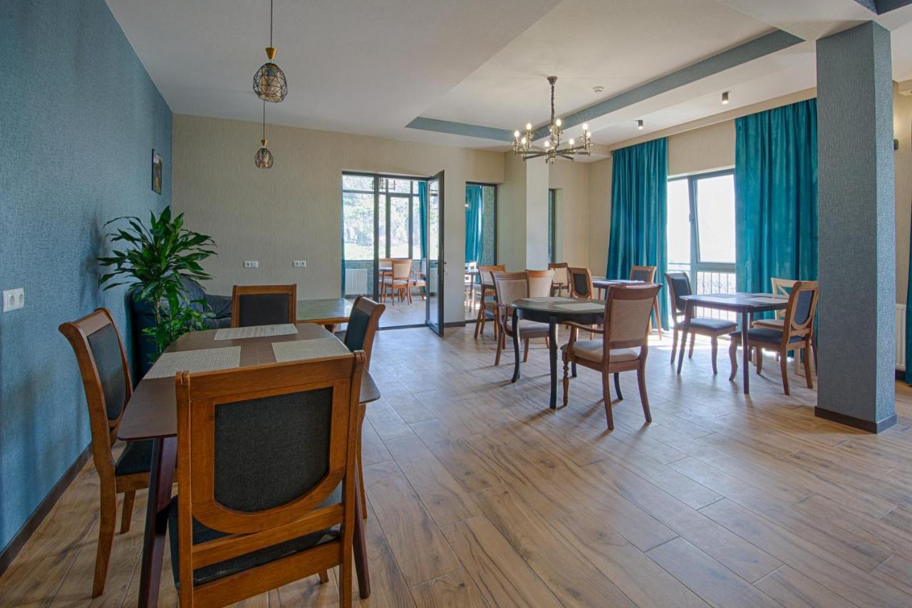 Hotel Geni Kazbegi Экстерьер фото