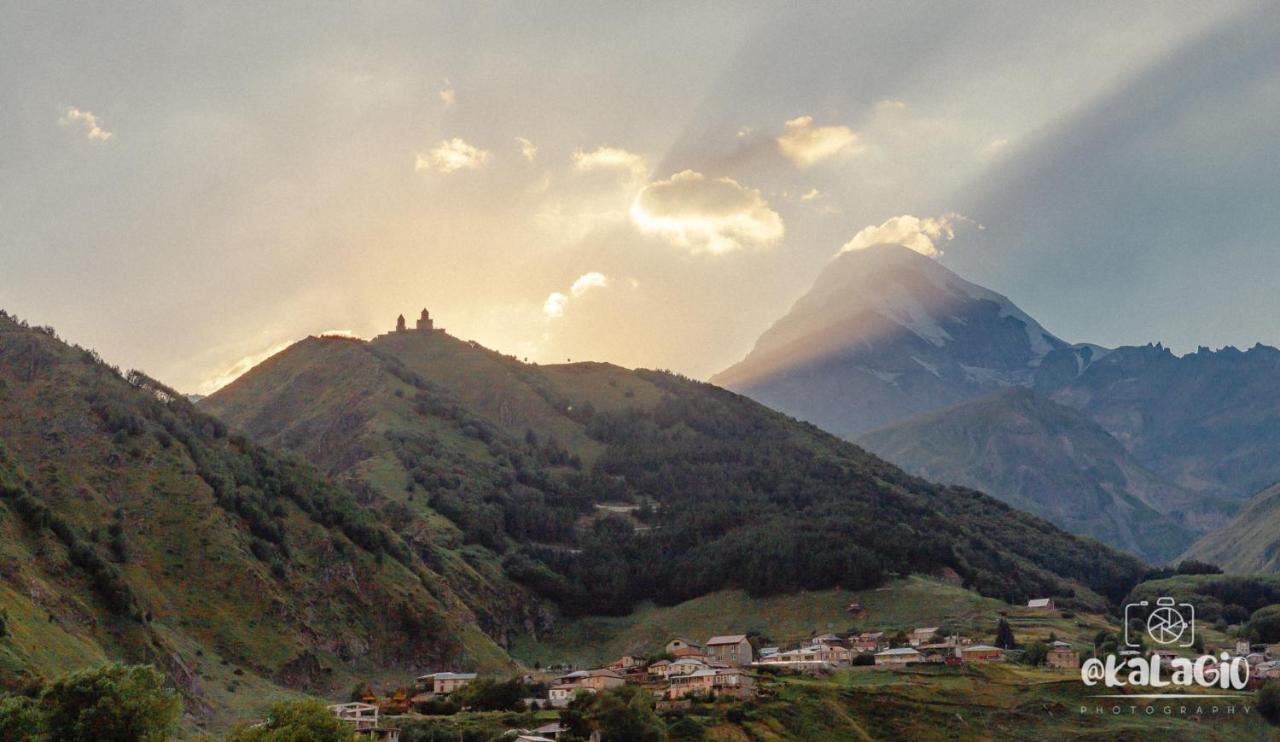Hotel Geni Kazbegi Экстерьер фото