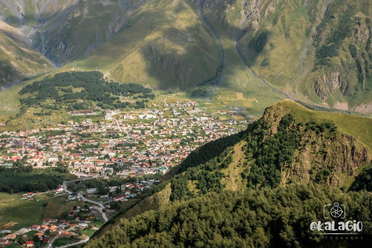Hotel Geni Kazbegi Экстерьер фото