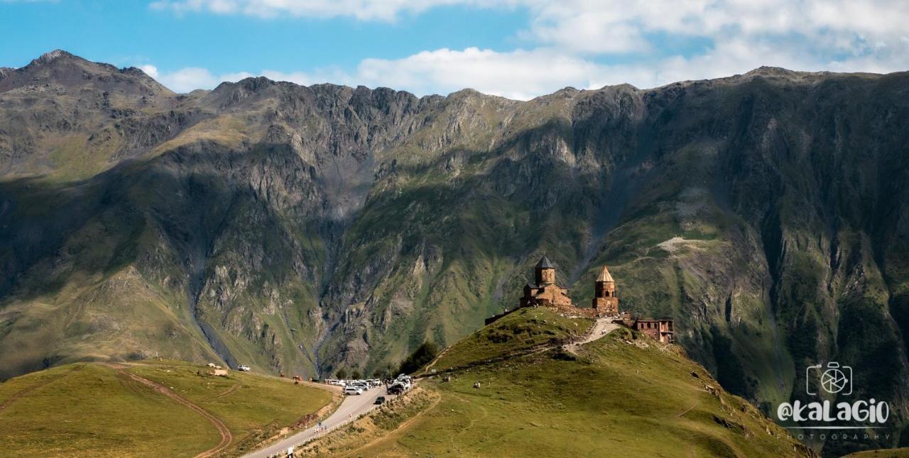 Hotel Geni Kazbegi Экстерьер фото