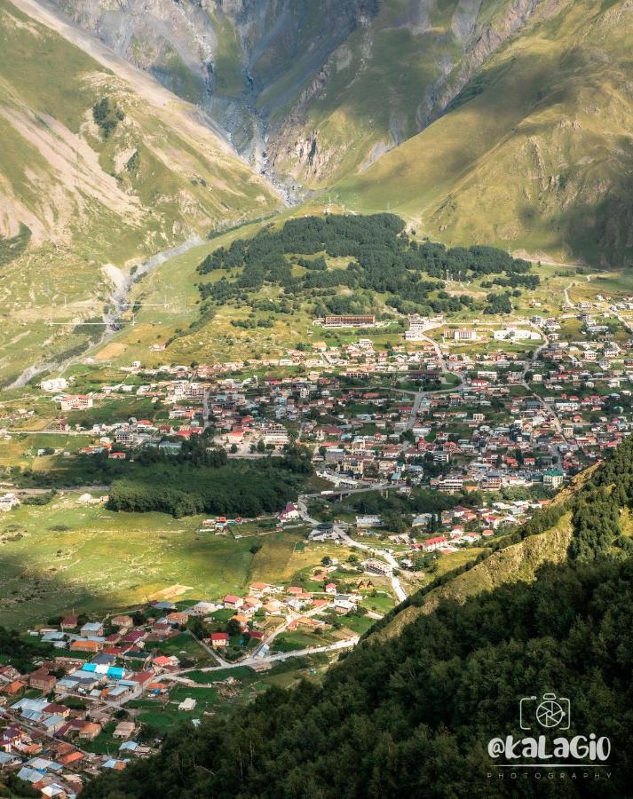 Hotel Geni Kazbegi Экстерьер фото